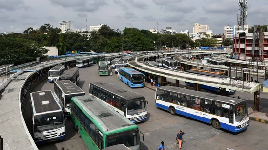 Featured Image of Guide to Public Transport & Commute Options near Birla Evara
